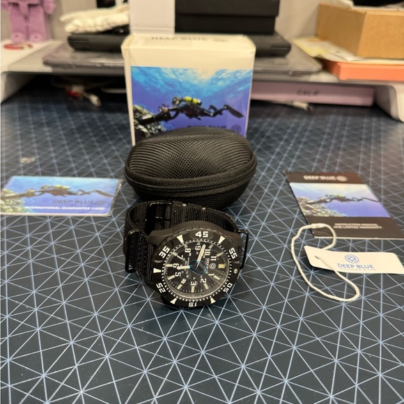 Deep Blue DAYNIGHT DIVER PC T100 QUARTZ DIVE WATCH-BLACK DIAL - Picture 1 of 5